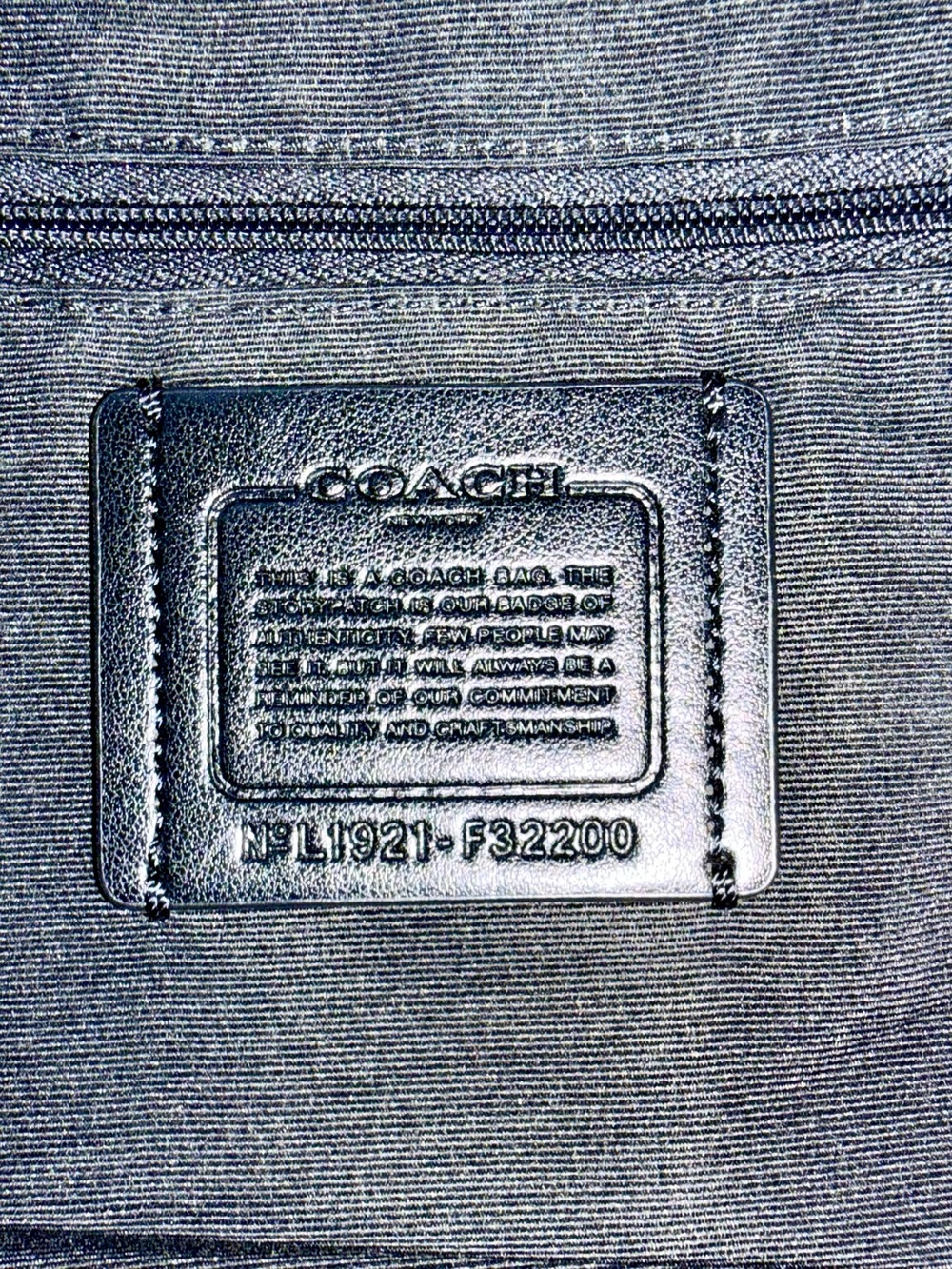 Coach Signature Medium Charlie
Backpack | Khaki/Brown | Customized
Gold Hangtag - Picture 12 of 16